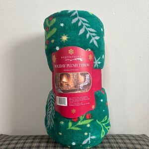 Northpoint Holiday Plush Throw Unisex 50x60 Green Mistletoe Christmas Blanket